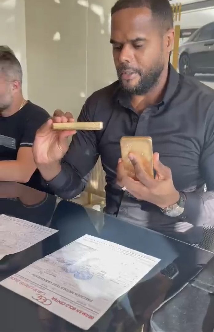 Douglas Santos Douglas Santos